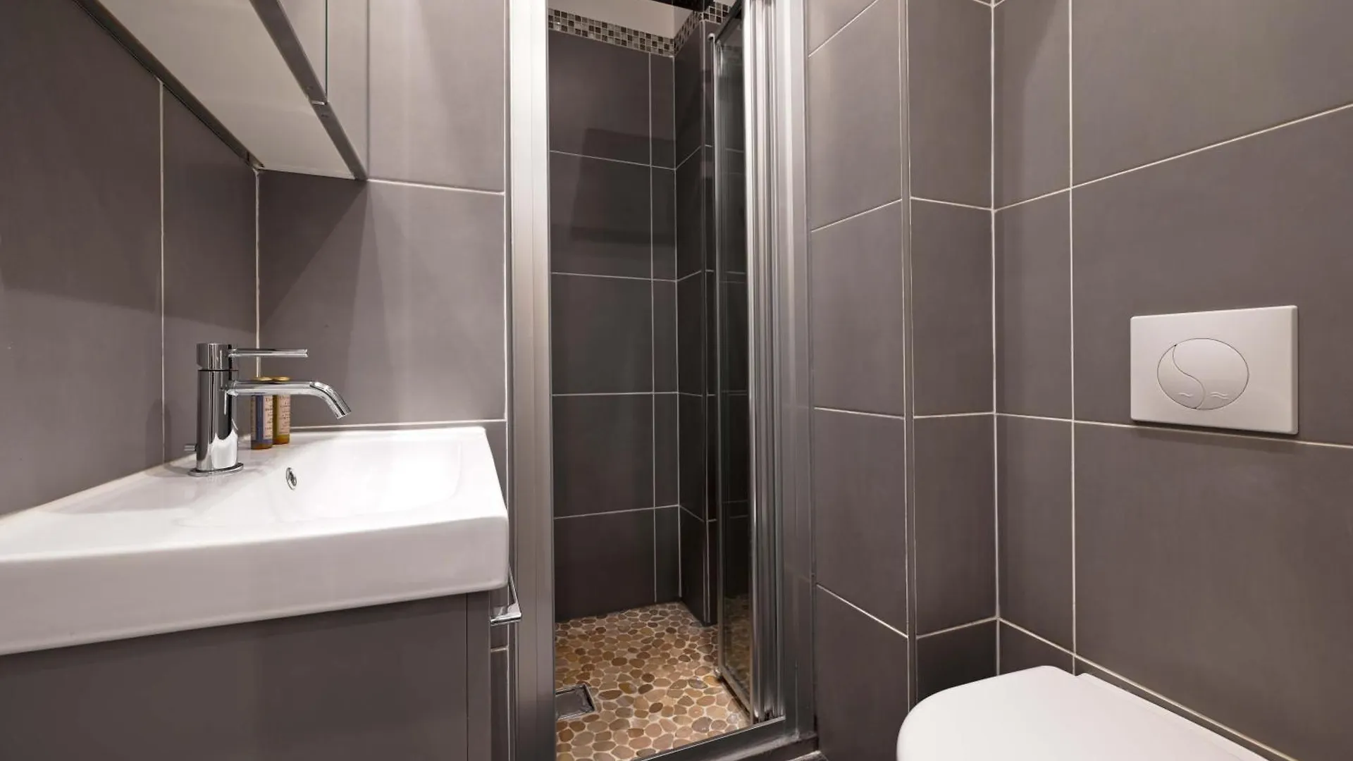 Spacieux Appartement Situe Au Coeur De Paris 0*,  Frankrig